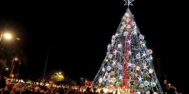 Encenderán el árbol de Navidad de la Plaza Circular