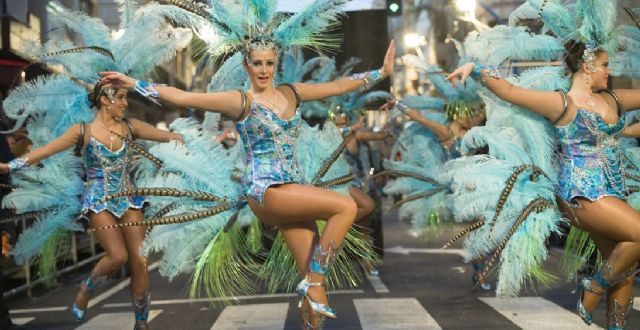 Vive el regreso del Carnaval de verano a Águilas